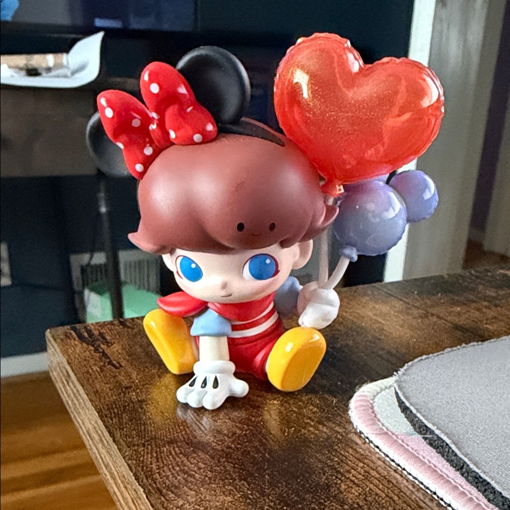 Limited edition POP Mart Dimoo World x Disney Series, Minnie’s Balloon